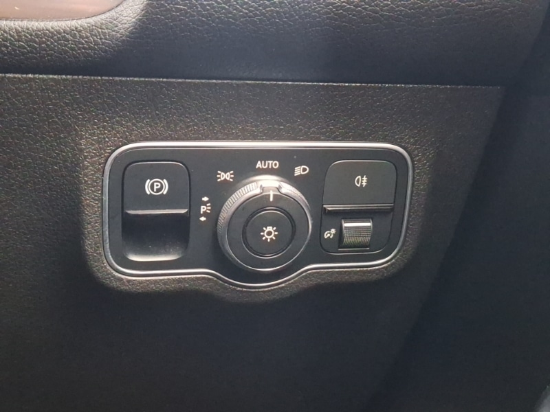 Used Mercedes-Benz GLB 2020 for sale - 76427326: Photo 17