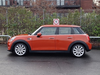 Used MINI Hatch 2019 for sale - 77928111: Photo