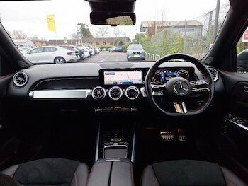 Used Mercedes-Benz GLB 2025 for sale - 77682320: Photo