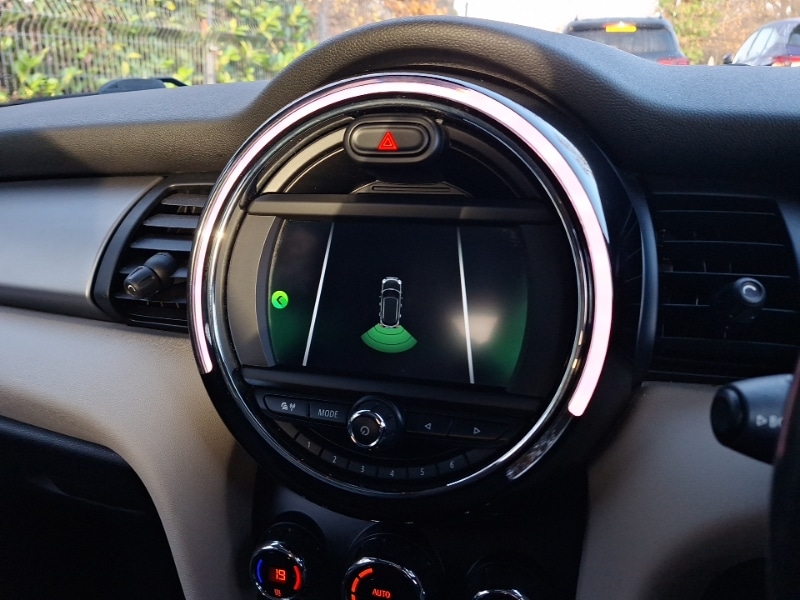 Used MINI Hatch 2018 for sale - 76937872: Photo 11