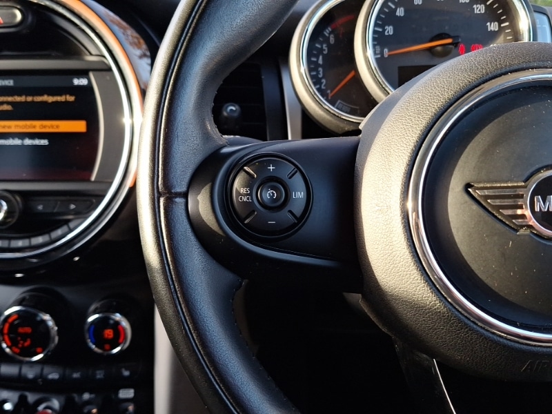 Used MINI Hatch 2018 for sale - 76937872: Photo 18