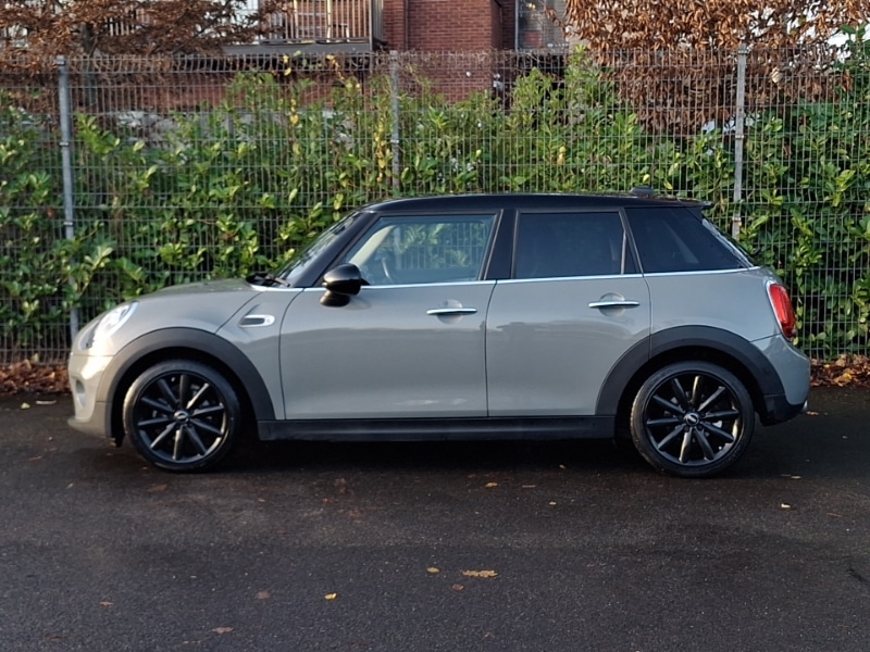 Used MINI Hatch 2018 for sale - 76937872: Photo 4