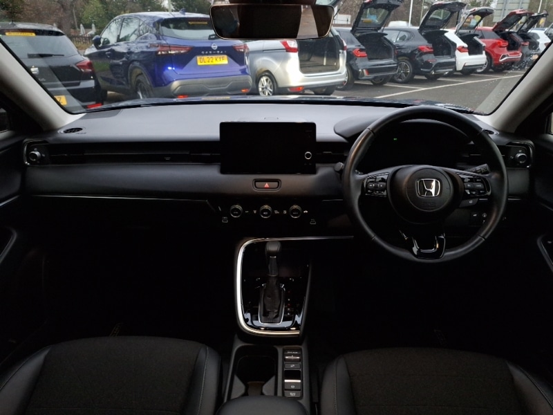 Used Honda HR-V 2023 for sale - 76970379: Photo 2