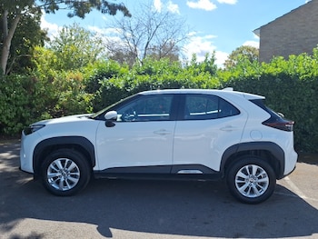 Used Toyota Yaris Cross 2023 for sale - 79573337: Photo