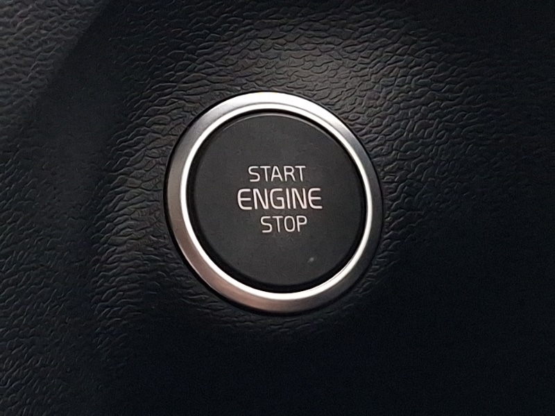 Used Volvo XC40 2024 for sale - 76145450: Photo 14