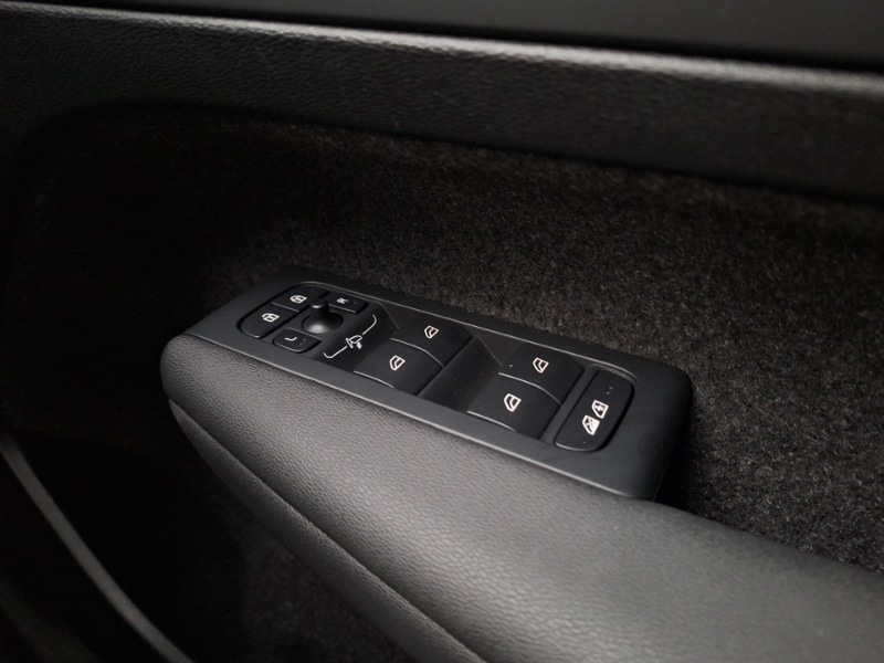 Used Volvo XC40 2024 for sale - 76145450: Photo 16