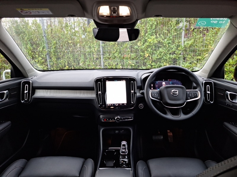 Used Volvo XC40 2024 for sale - 76145450: Photo 2