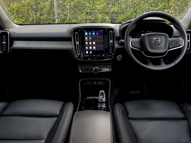 Used Volvo XC40 2024 for sale - 77265436: Photo 2