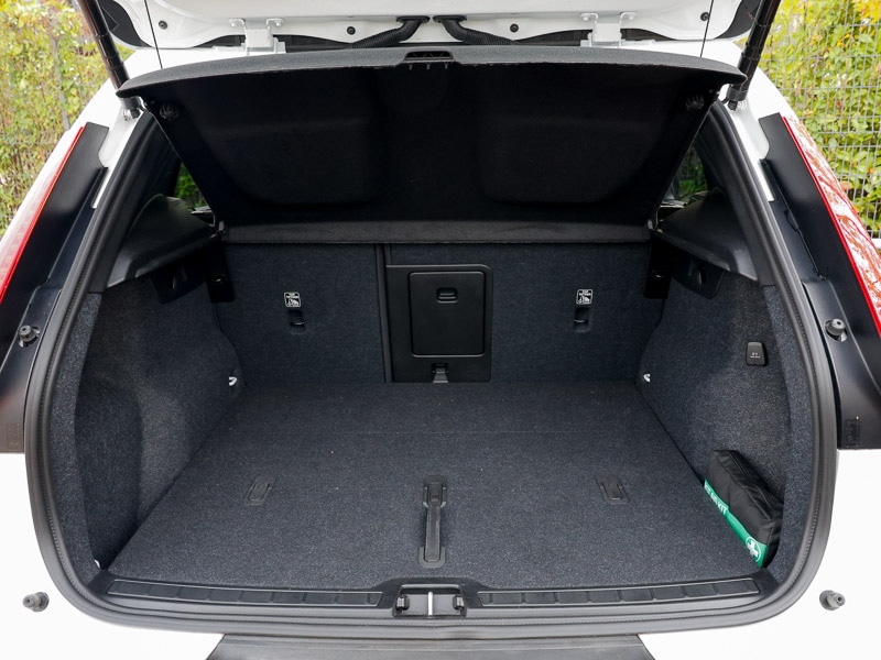 Used Volvo XC40 2024 for sale - 77265436: Photo 8