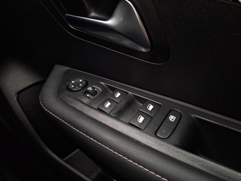 Used Peugeot 208 2025 for sale - 76602539: Photo 17