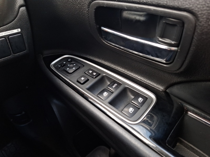 Used Mitsubishi Outlander 2017 for sale - 77433002: Photo 17