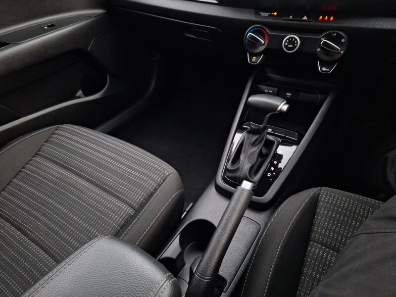 Used Kia Stonic 2023 for sale - 77543901: Photo 16