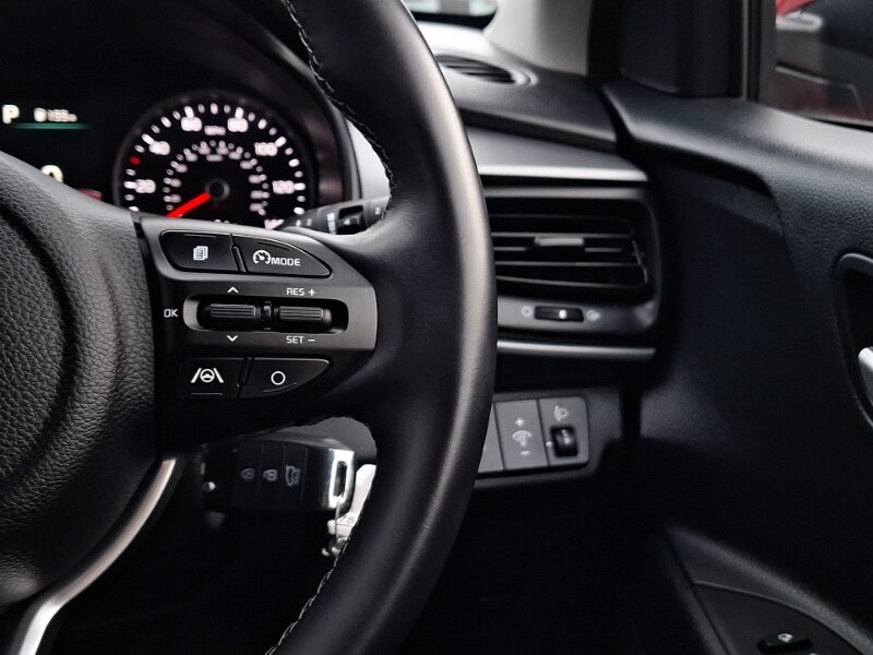 Used Kia Stonic 2023 for sale - 77543901: Photo 19