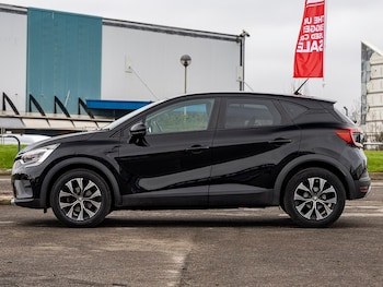 Used Renault Captur 2022 for sale - 77475905: Photo