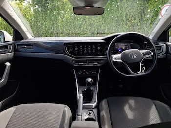 Used Volkswagen Polo 2024 for sale - 79382884: Photo