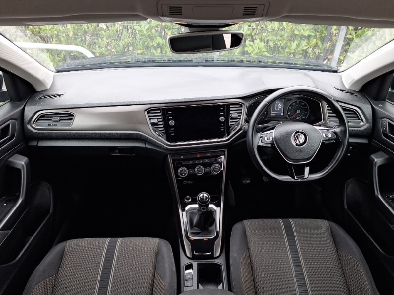 Used Volkswagen T-Roc 2018 for sale - 77596788: Photo 2