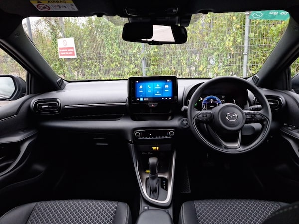 Used Mazda Mazda2 HYBRID 2025 for sale - 76282225: Photo 2