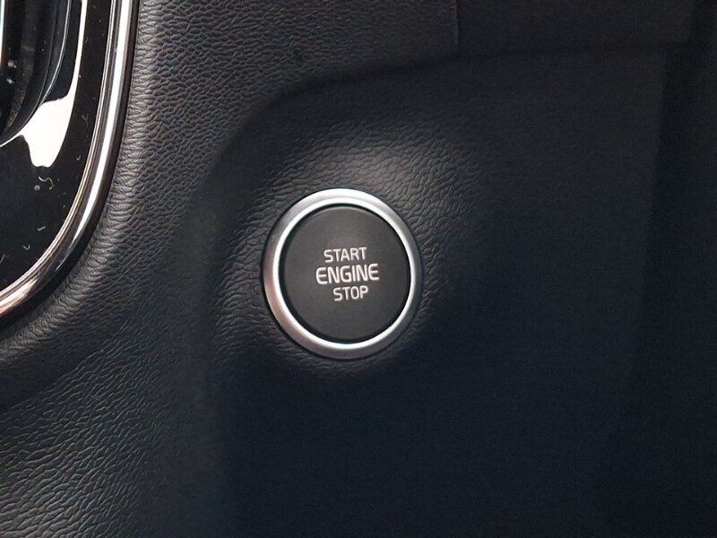 Used Volvo XC40 2022 for sale - 77448433: Photo 16