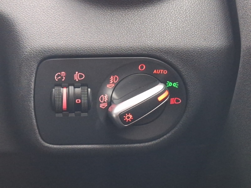 Used Audi A1 2013 for sale - 76427317: Photo 16