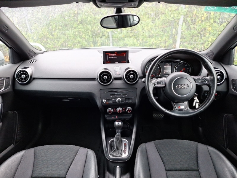 Used Audi A1 2013 for sale - 76427317: Photo 2