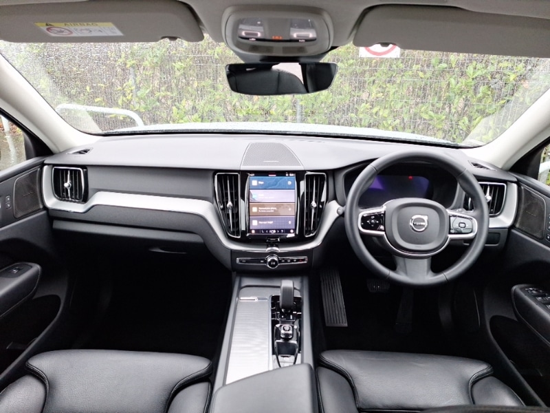 Used Volvo XC60 2023 for sale - 77439361: Photo 2