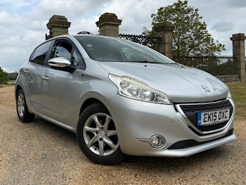 Used Peugeot 208 2015 for sale - 78631786: Photo