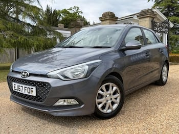 Used Hyundai i20 2017 for sale - 79771832: Photo