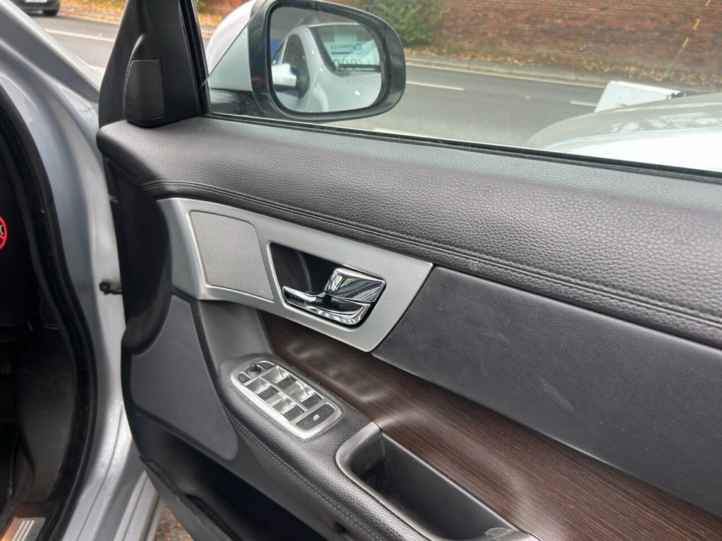 Used Jaguar XF 2013 for sale - 77132694: Photo 10