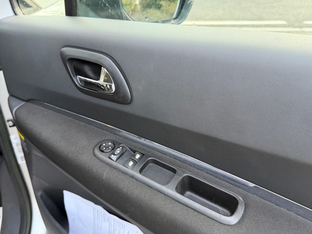 Used Peugeot 3008 2011 for sale - 77200186: Photo 15