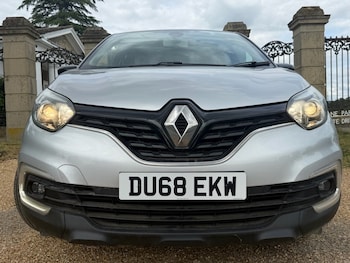 Used Renault Captur 2018 for sale - 78819349: Photo