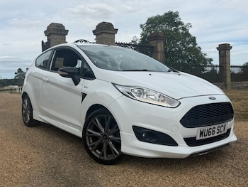 Used Ford Fiesta 2016 for sale - 79046721: Photo