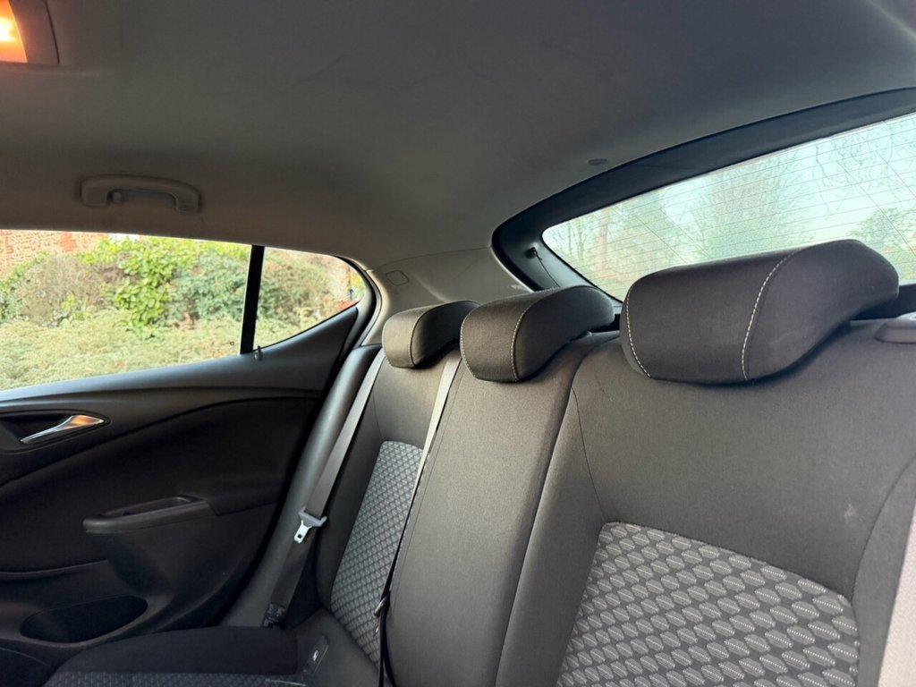 Used Vauxhall Astra 2017 for sale - 77172208: Photo 20