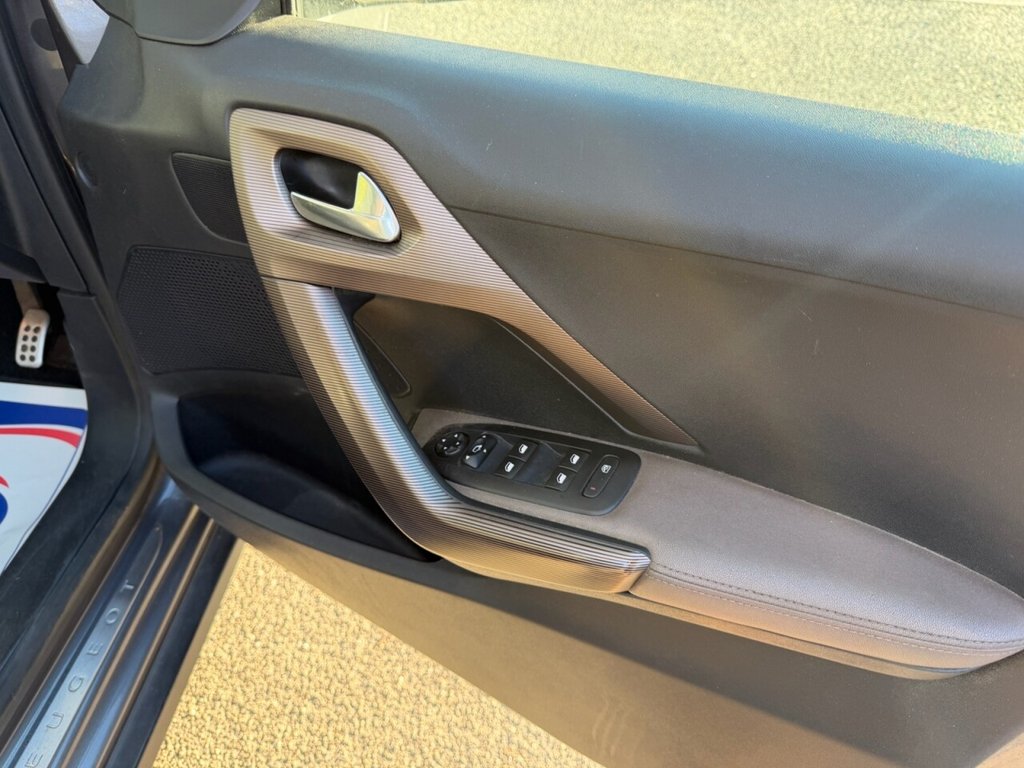 Used Peugeot 2008 2015 for sale - 77583434: Photo 14