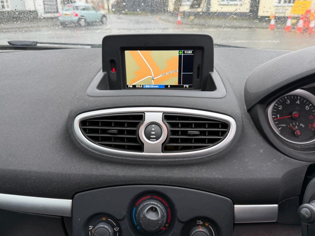 Used Renault Clio 2011 for sale - 77464156: Photo 12