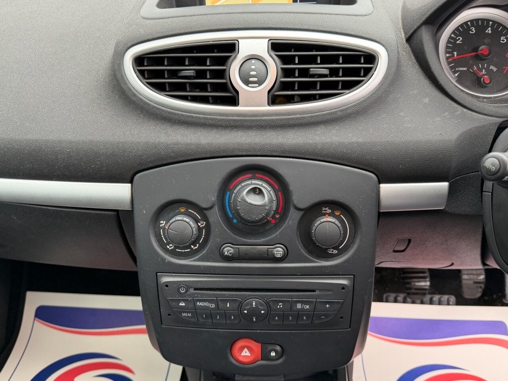 Used Renault Clio 2011 for sale - 77464156: Photo 13