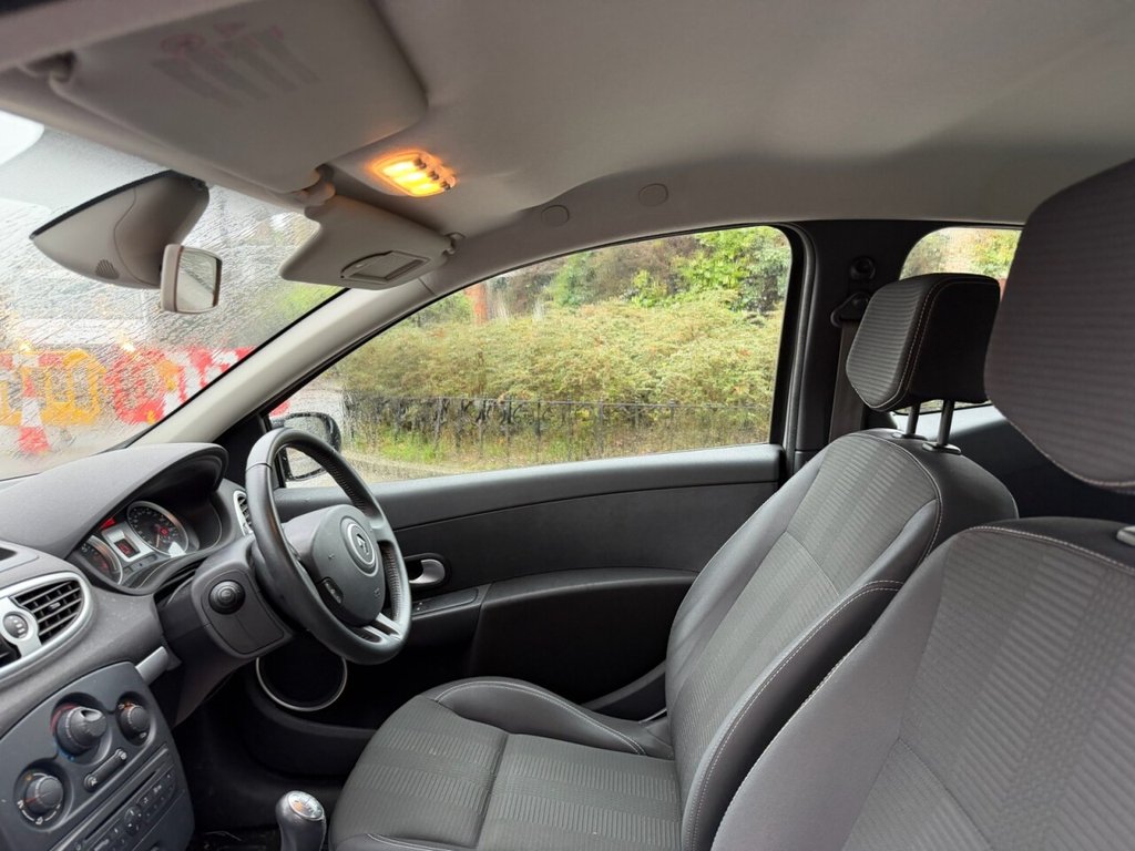 Used Renault Clio 2011 for sale - 77464156: Photo 21