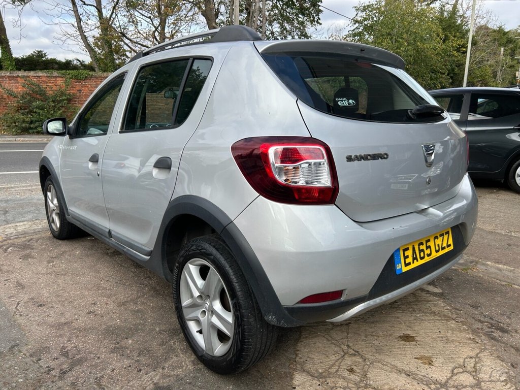 Used Dacia Sandero Stepway 2015 for sale - 77132693: Photo 27
