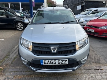 Used Dacia Sandero Stepway 2015 for sale - 77132693: Photo