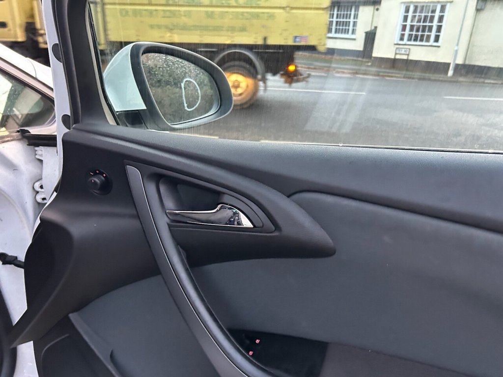 Used Vauxhall Astra GTC 2015 for sale - 77132698: Photo 12