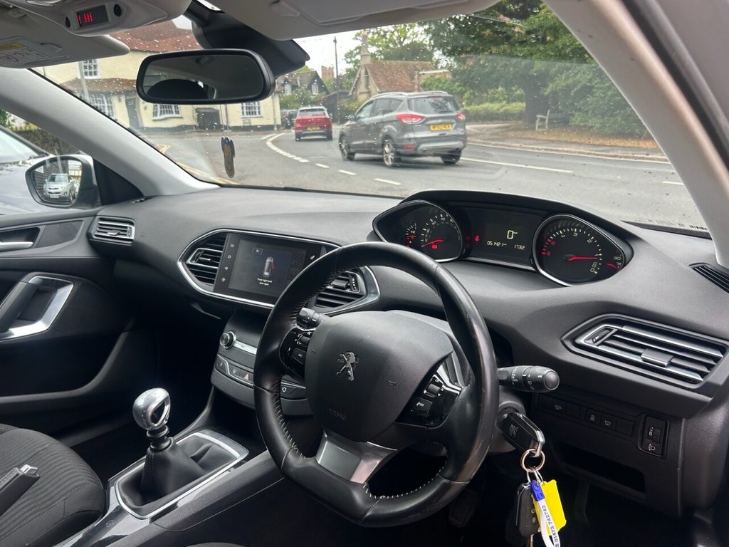 Used Peugeot 308 2016 for sale - 77132689: Photo 10