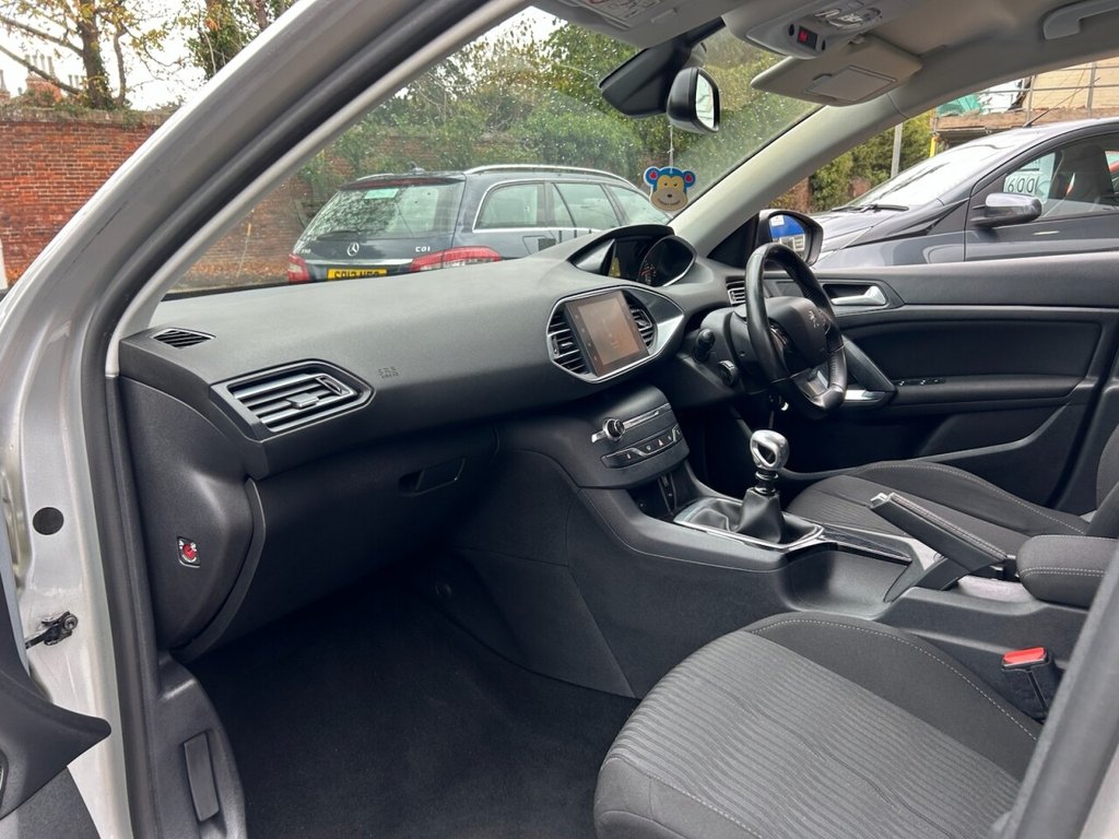 Used Peugeot 308 2016 for sale - 77132689: Photo 24