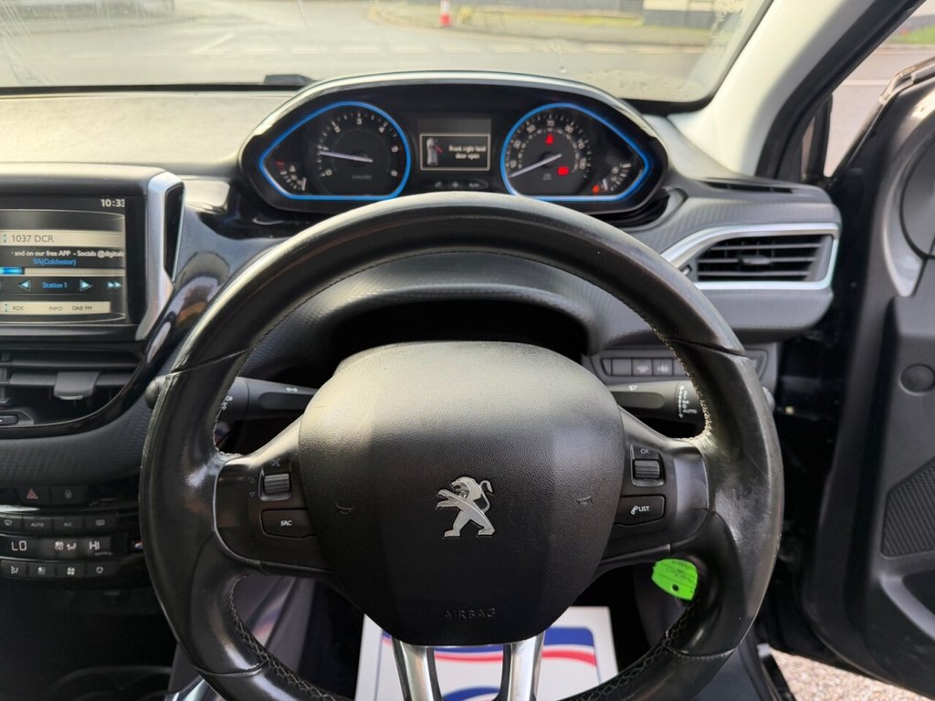 Used Peugeot 2008 2014 for sale - 77356025: Photo 10