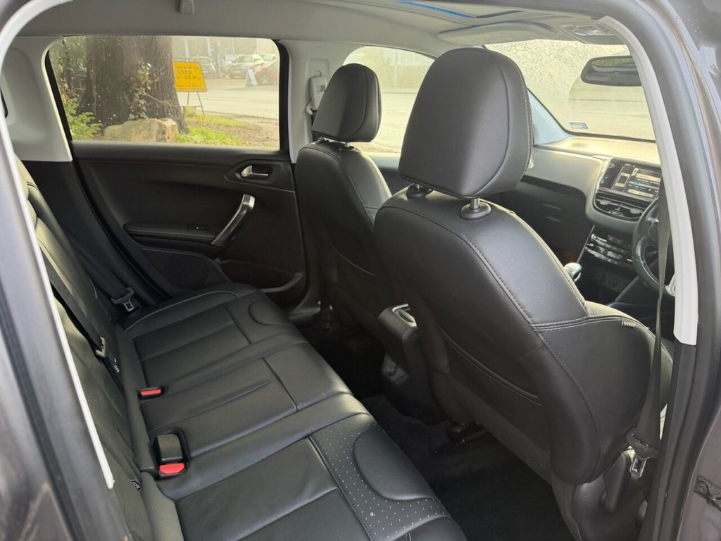 Used Peugeot 2008 2014 for sale - 77356025: Photo 17