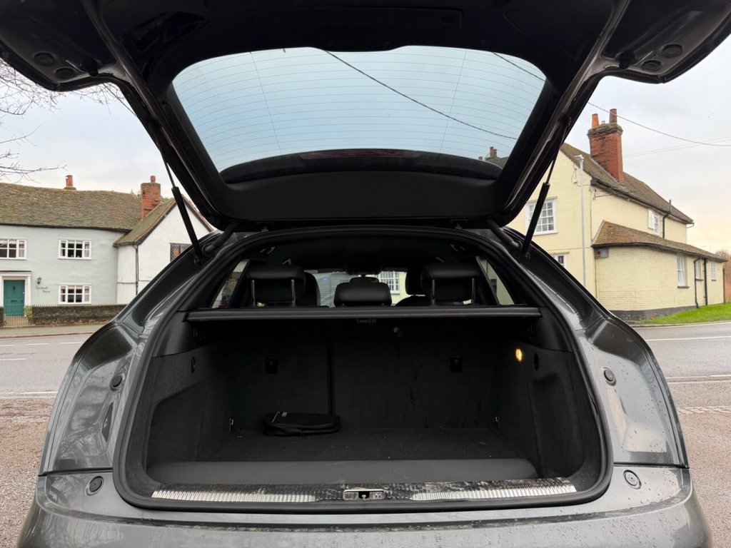 Used Audi Q3 2014 for sale - 77288301: Photo 19