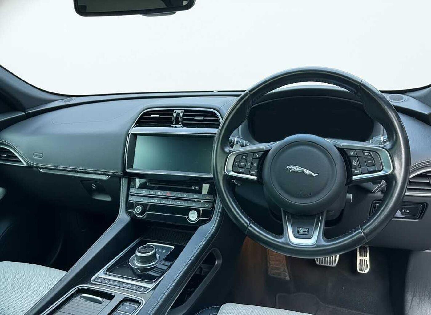 Used Jaguar F-Pace 2017 for sale - 76823678: Photo 5