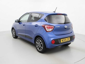 Used Hyundai i10 2018 for sale - 77892115: Photo
