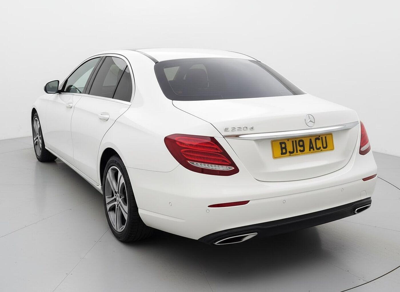 Used Mercedes-Benz E Class 2019 for sale - 76607816: Photo 2