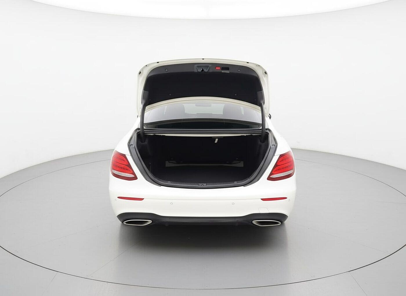 Used Mercedes-Benz E Class 2019 for sale - 76607816: Photo 4