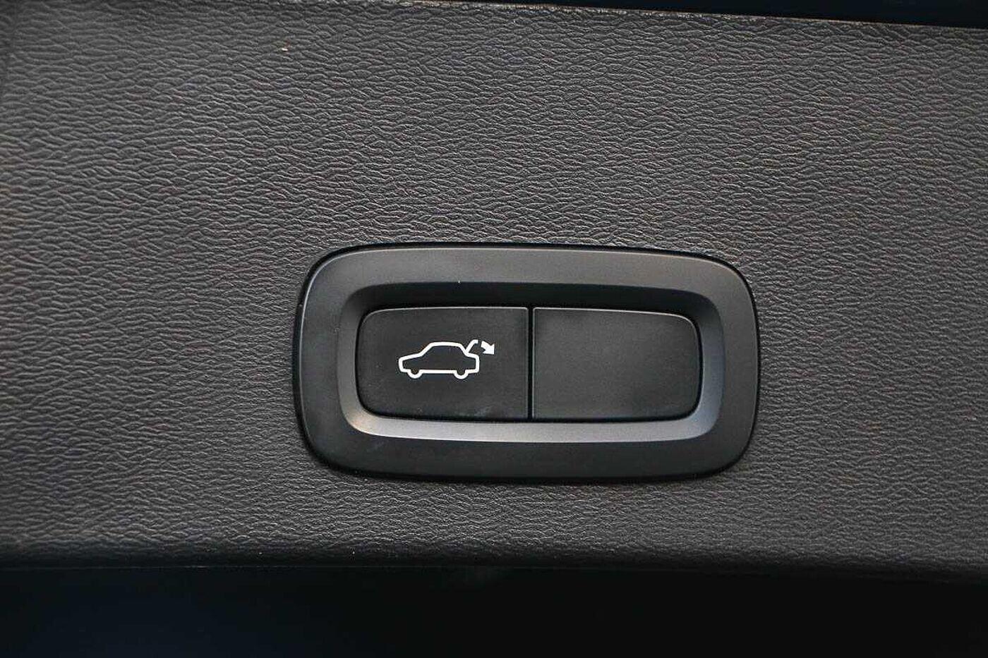 Used Volvo XC40 2022 for sale - 76608401: Photo 17