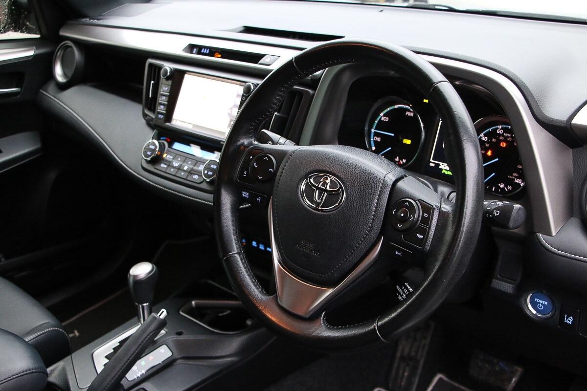 Used Toyota RAV4 2018 for sale - 77957777: Photo 16